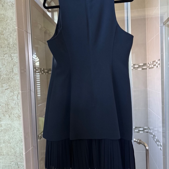 Cinq a Sept Catriona Navy Halter Sheath Cocktail Dress-pleated bottom-size 12 - Picture 4 of 6